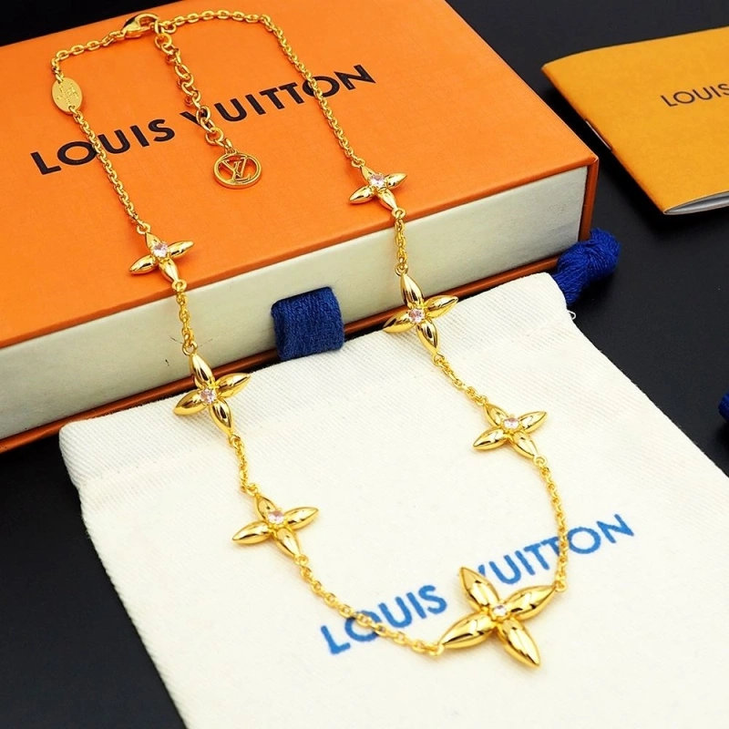 Popular LX Necklaces 309714