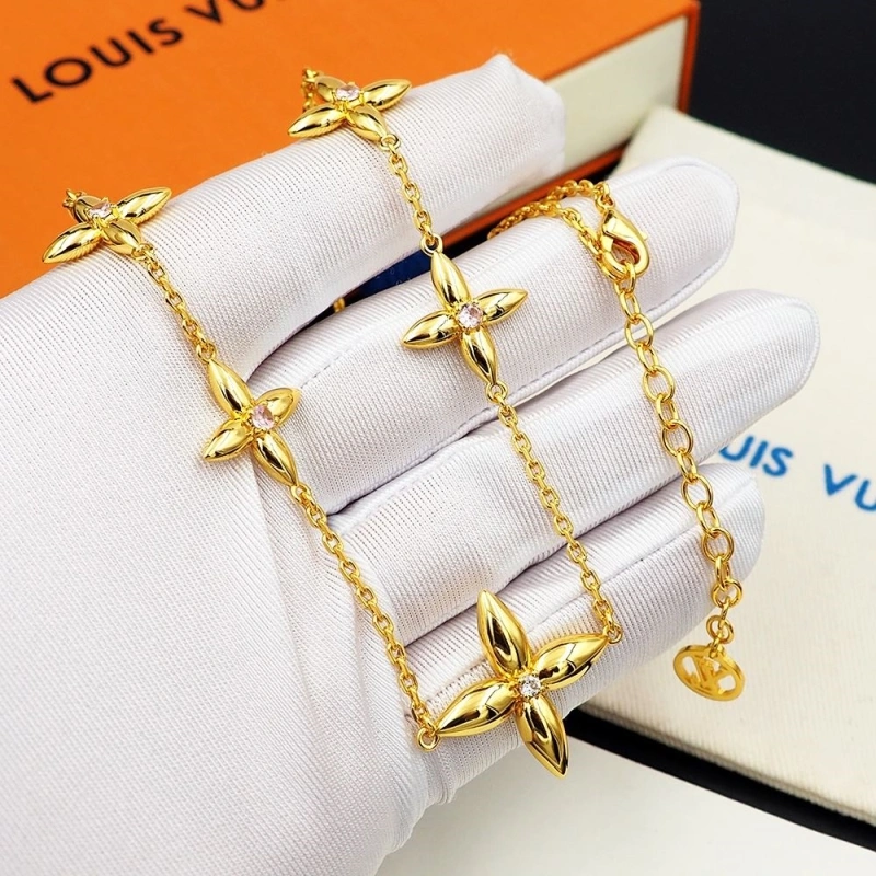 Popular LX Necklaces 309714