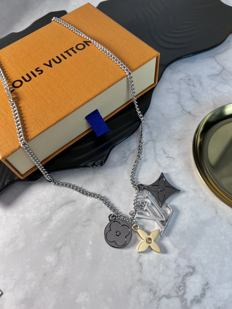 Affordable LX Necklaces 309710
