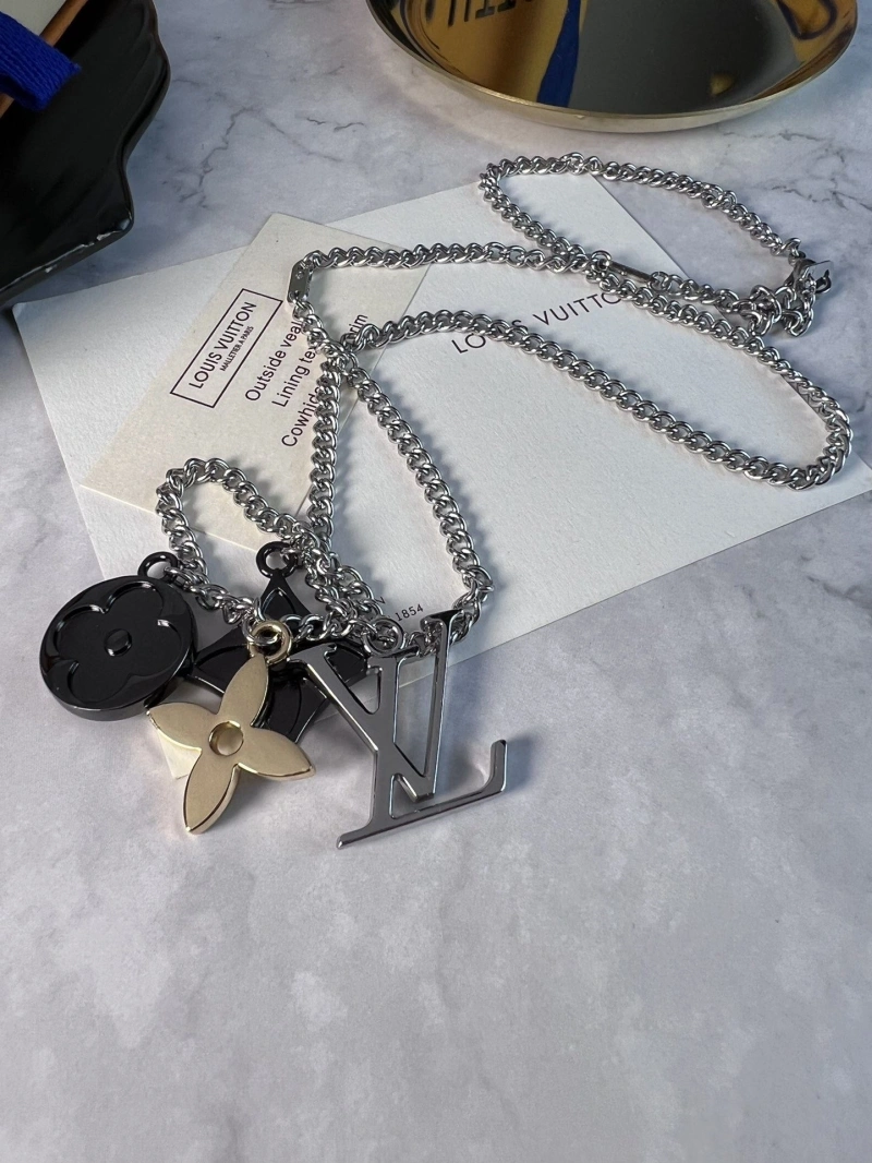Affordable LX Necklaces 309710