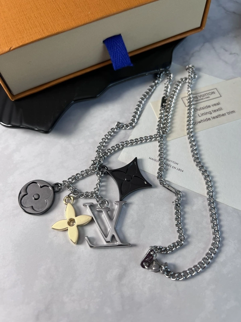Affordable LX Necklaces 309710