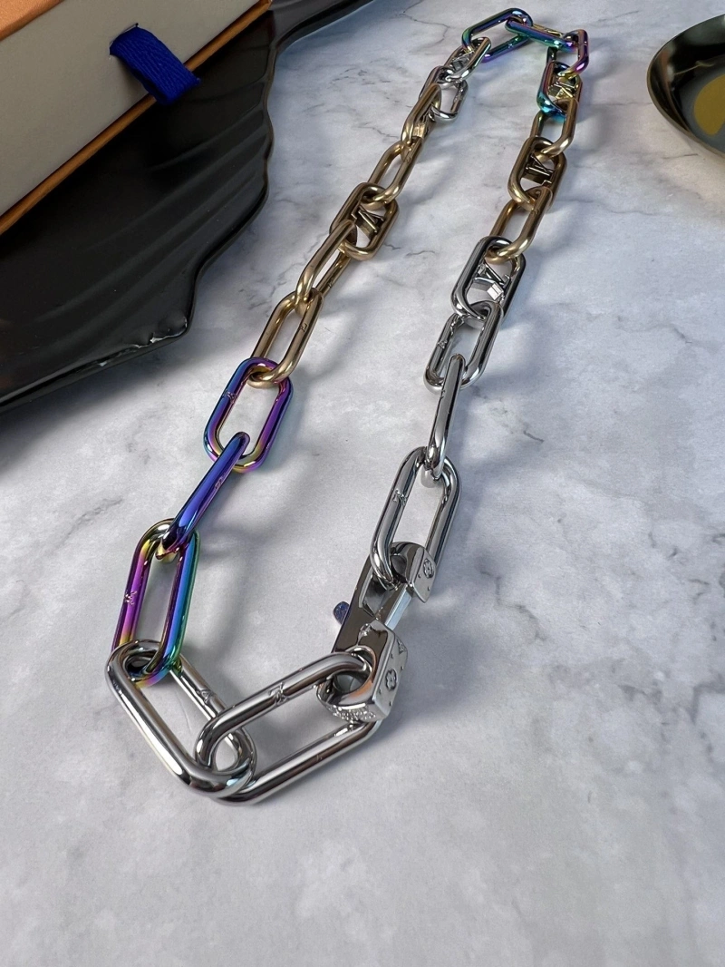 Trendsetting LX Necklaces 309709
