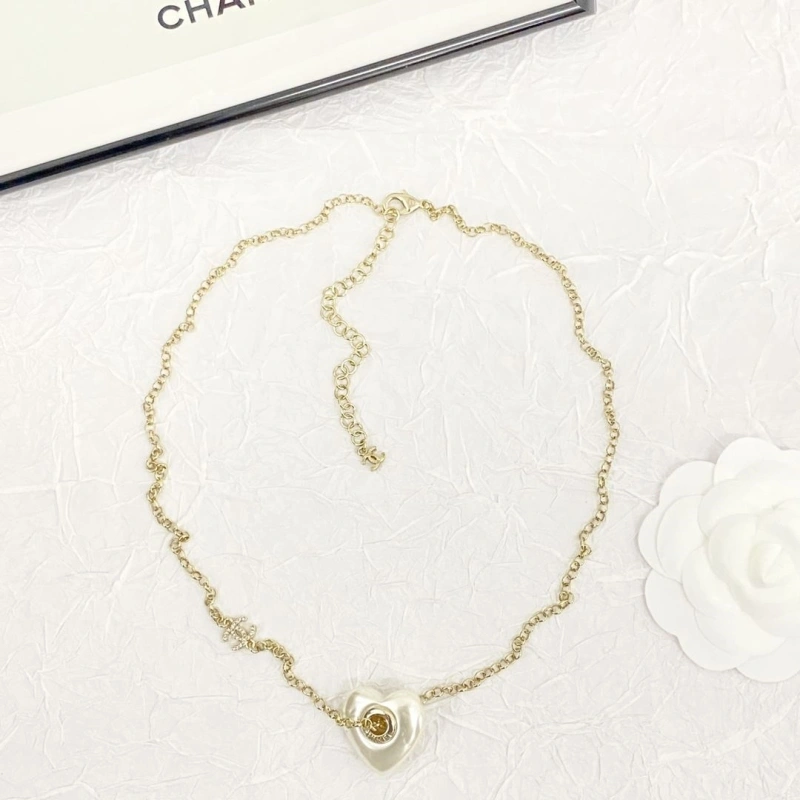 Resilient Chxnxl Necklaces 289514