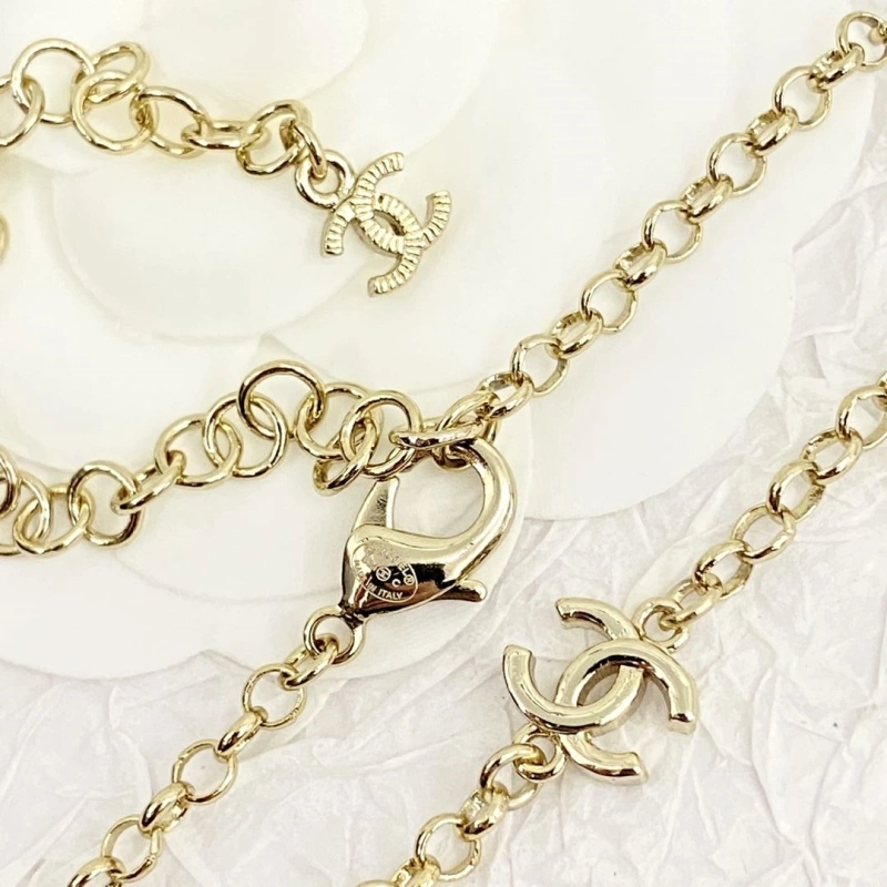 Resilient Chxnxl Necklaces 289514