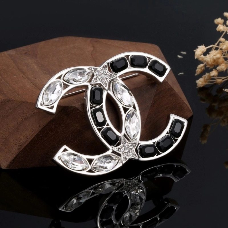 Bright Chxnxl Brooches 290498