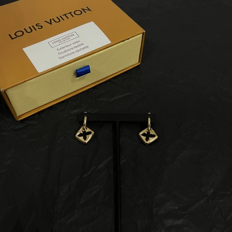 LX Earrings WellDesigned 310192