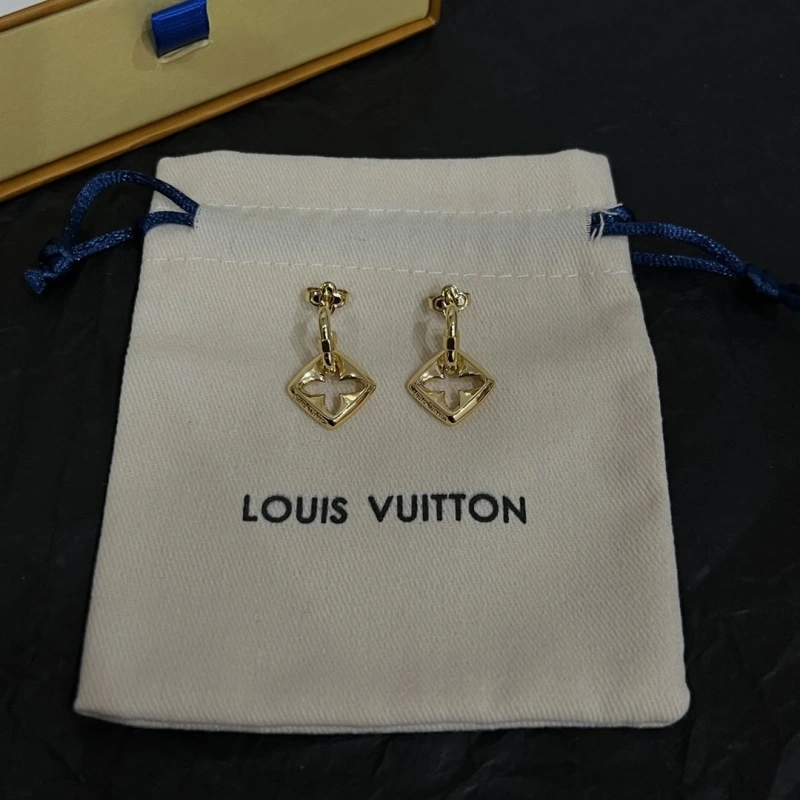 LX Earrings WellDesigned 310192