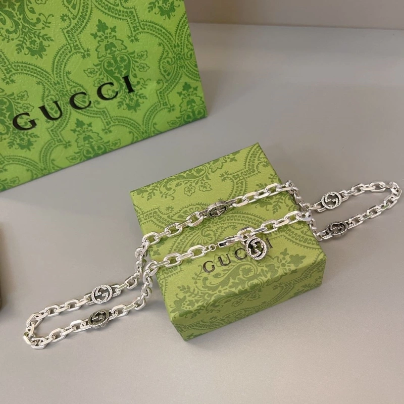 Vibrant Gxccx Necklaces 303440