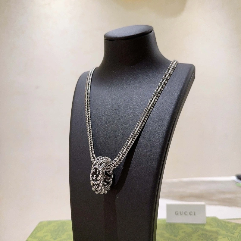 Gxccx Necklaces Affordable 303429
