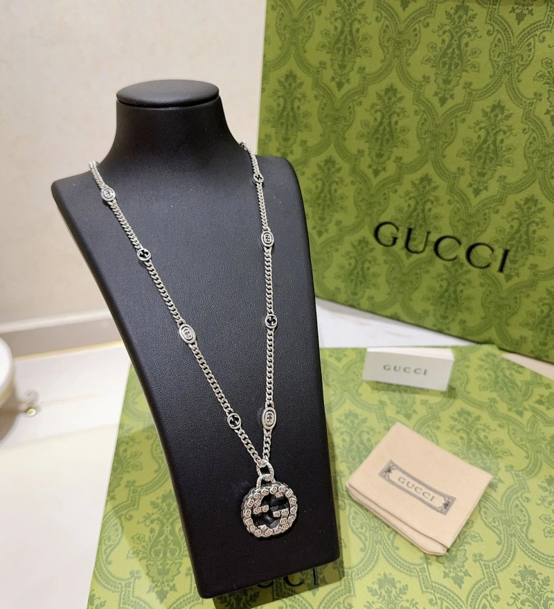 Vibrant Gxccx Necklaces 303428