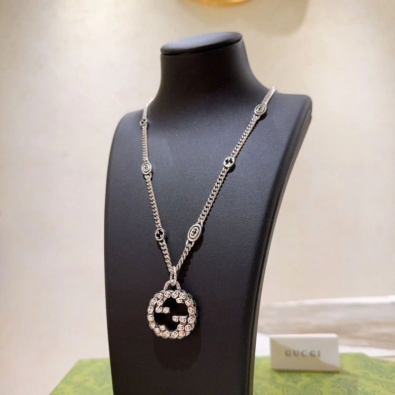 Vibrant Gxccx Necklaces 303428