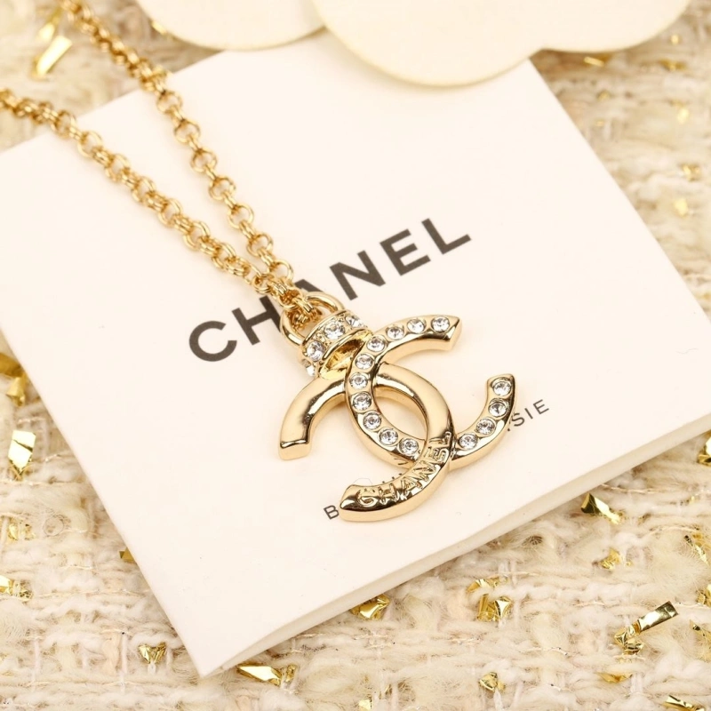 EyeCatching Chxnxl Necklaces 289510
