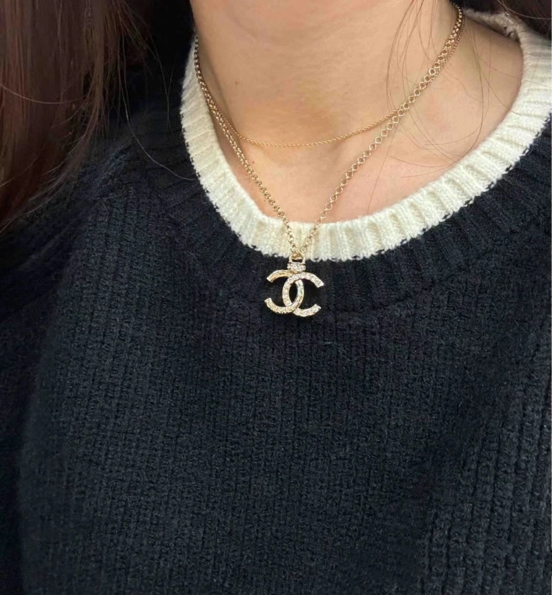 EyeCatching Chxnxl Necklaces 289510