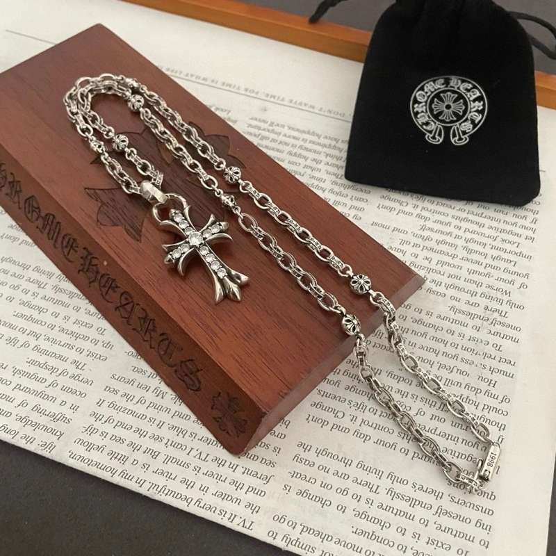 Affordable Chrxmx Hxxrts Necklaces 298401