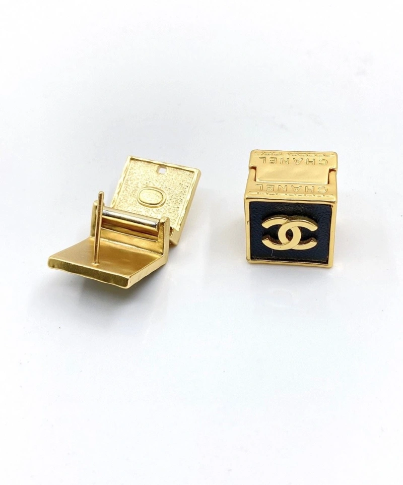 Efficient Chxnxl Earrings 289856