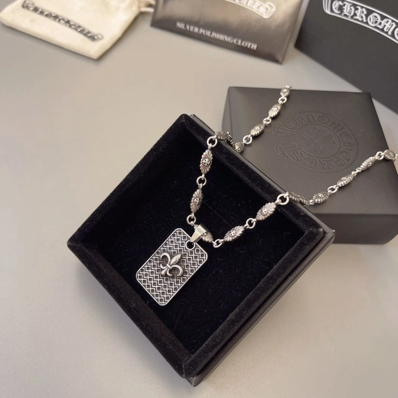 Chrxmx Hxxrts Necklaces Stylish 298393