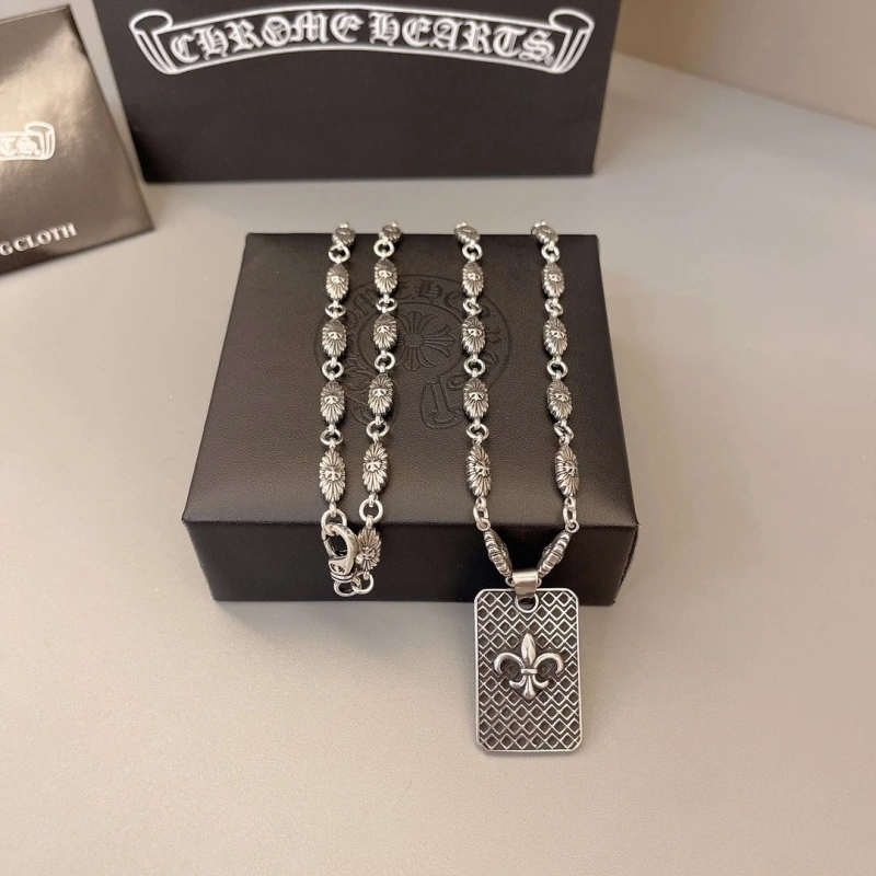 Chrxmx Hxxrts Necklaces Stylish 298393