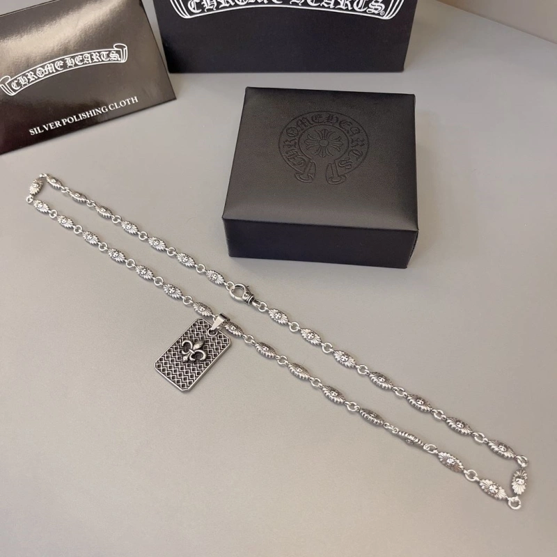 Chrxmx Hxxrts Necklaces Stylish 298393