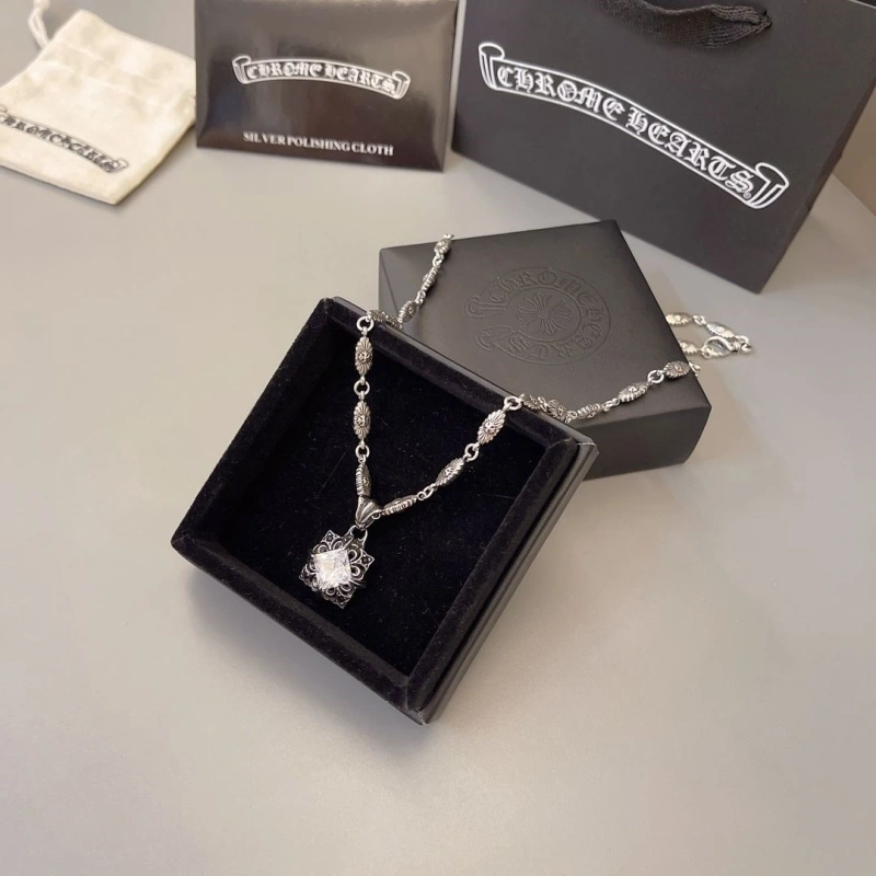 Flexible Chrxmx Hxxrts Necklaces 298395