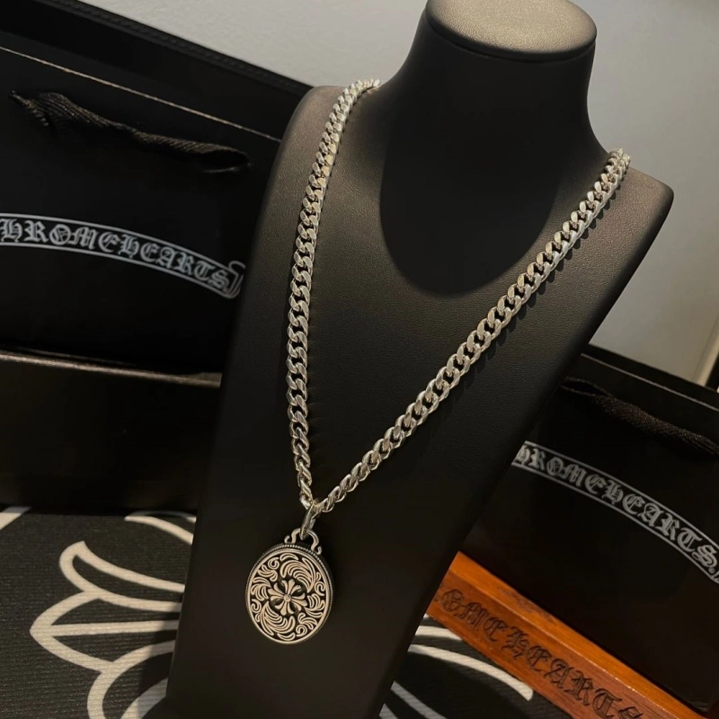 UrbanStyle Chrxmx Hxxrts Necklaces 298386