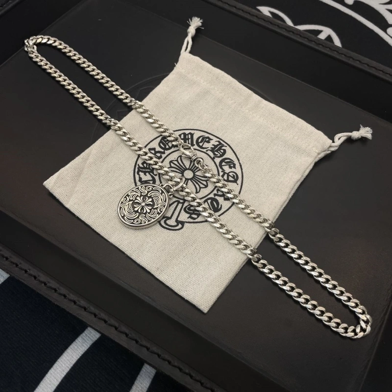 UrbanStyle Chrxmx Hxxrts Necklaces 298386