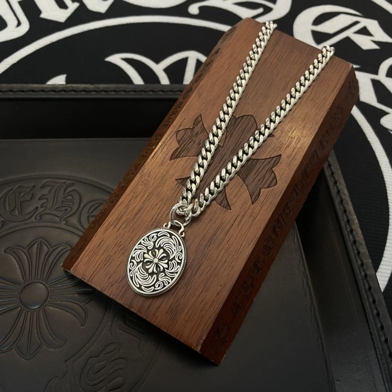UrbanStyle Chrxmx Hxxrts Necklaces 298386