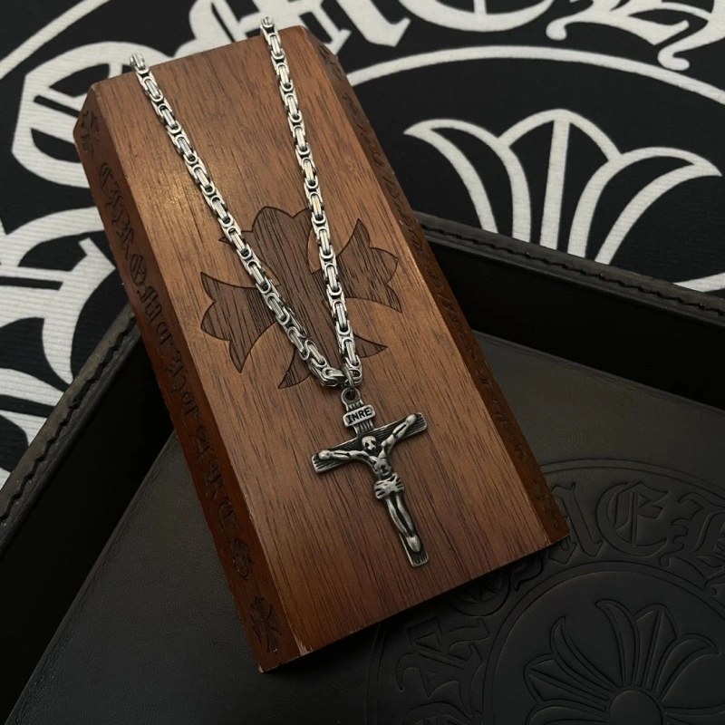 Cozy Chrxmx Hxxrts Necklaces 298388