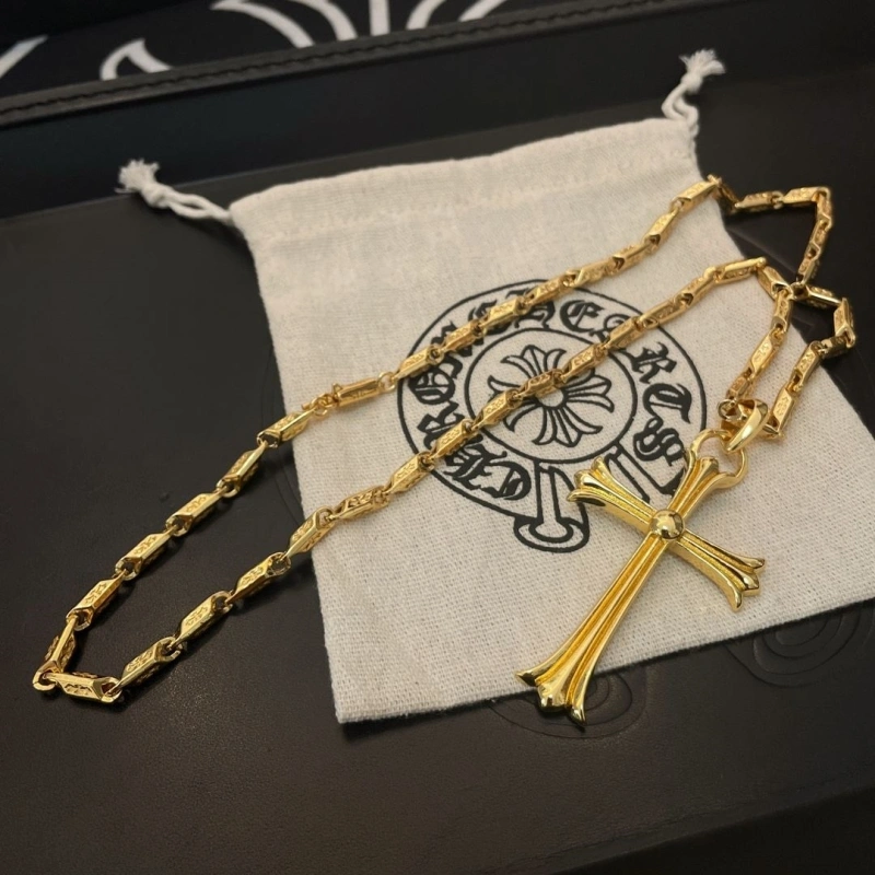 EyeCatching Chrxmx Hxxrts Necklaces 298385