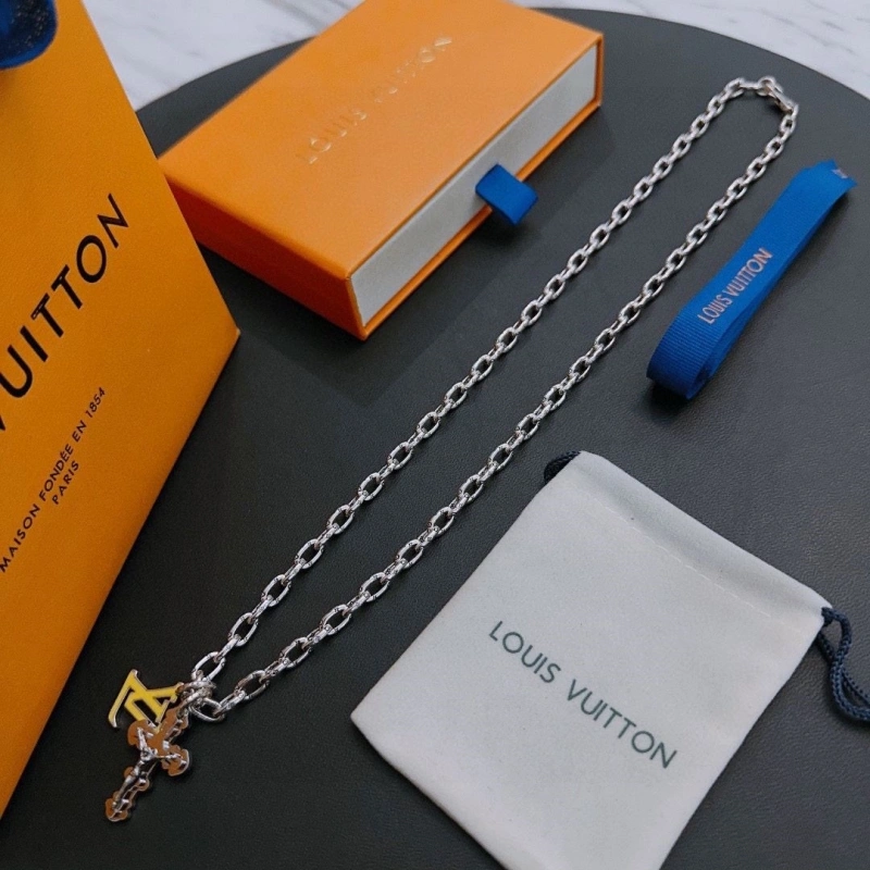 Functional LX Necklaces 309679