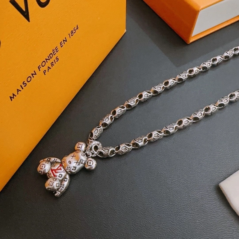 Versatile LX Necklaces 309655