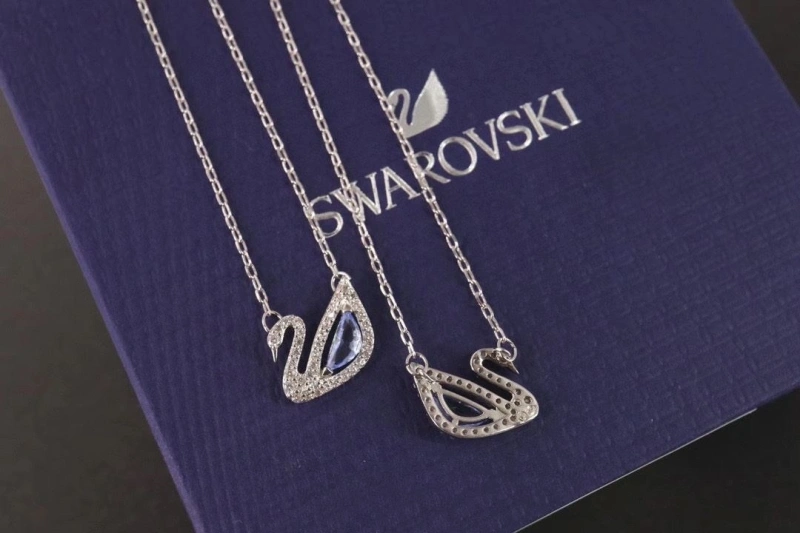 Swxrxvski Necklaces Cozy 315026