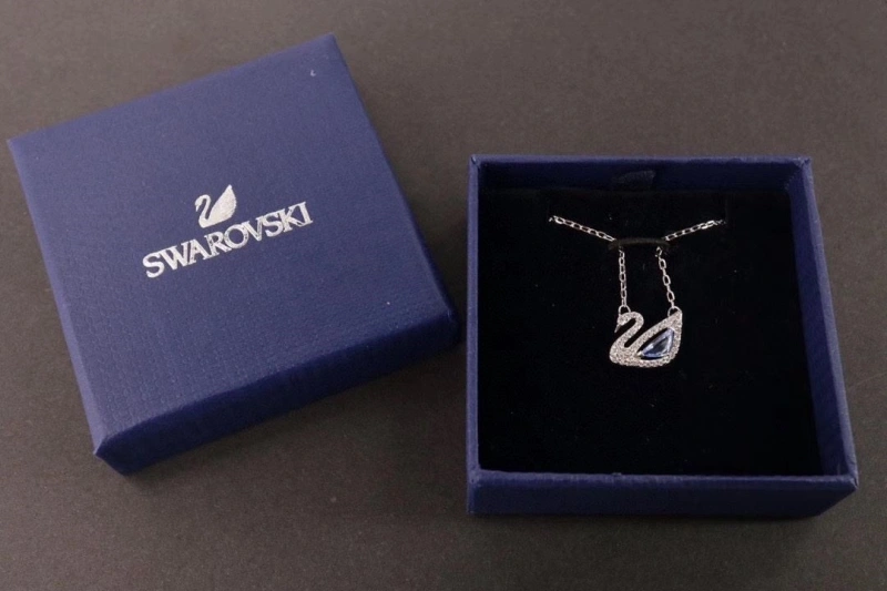 Swxrxvski Necklaces Cozy 315026