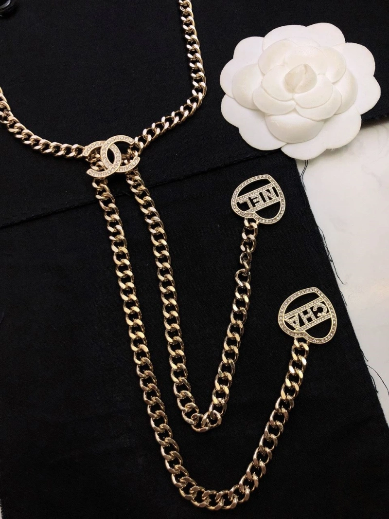 Fashionable Chxnxl Necklaces 289509