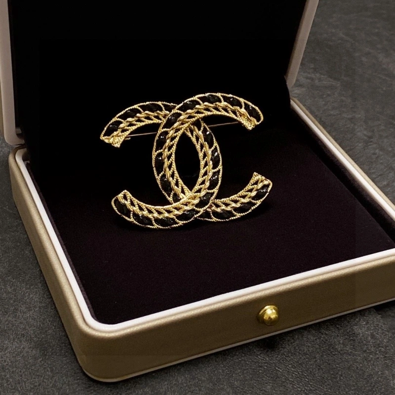 Chxnxl Brooches Sleek 290503