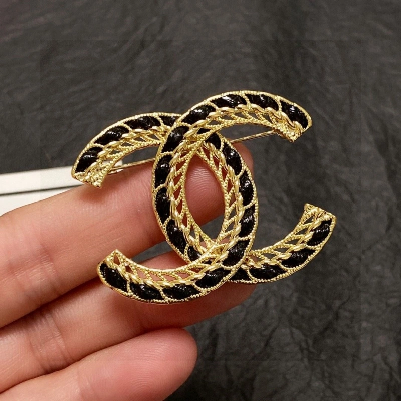 Chxnxl Brooches Sleek 290503