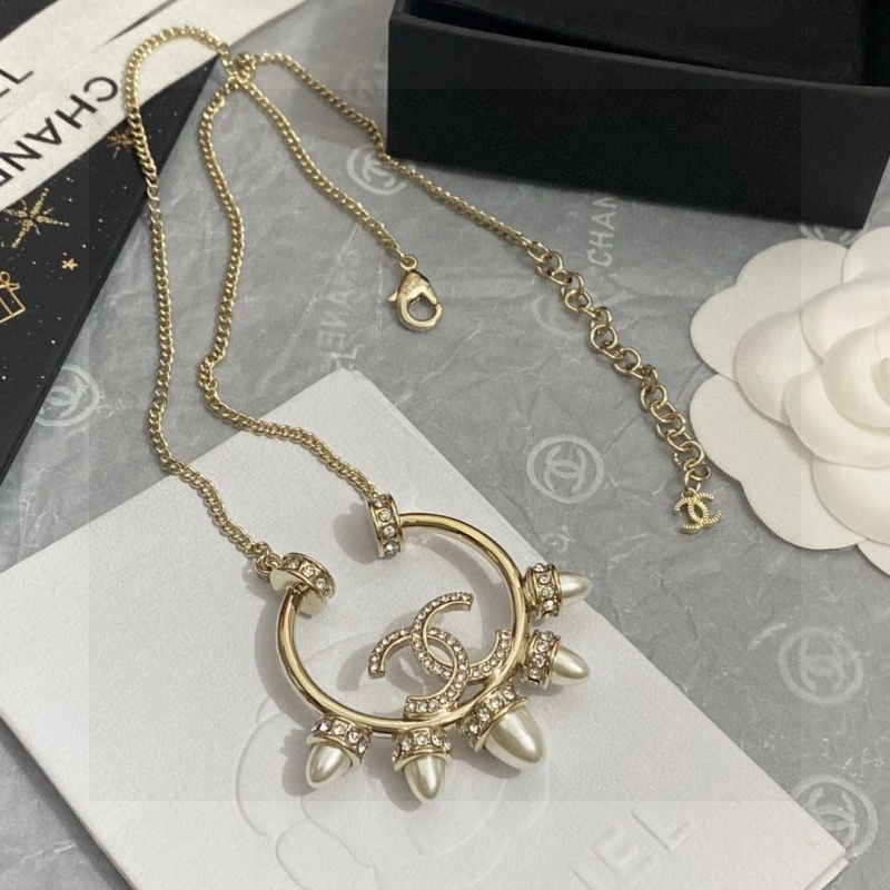 Bright Chxnxl Necklaces 289503