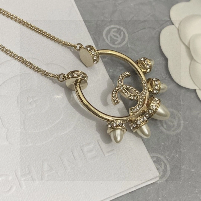 Bright Chxnxl Necklaces 289503