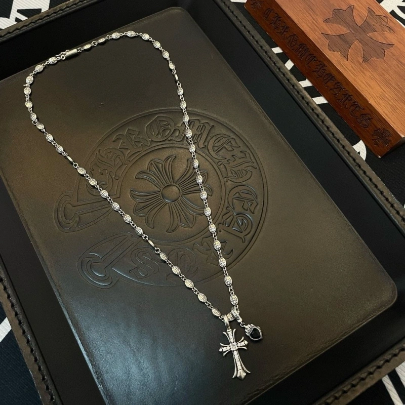 Lightweight Chrxmx Hxxrts Necklaces 298375