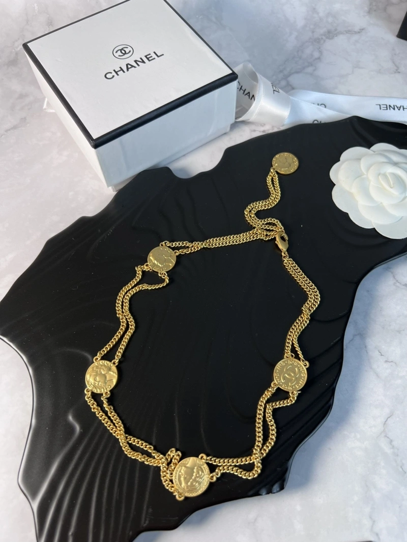 Fashionable Chxnxl Necklaces 289501