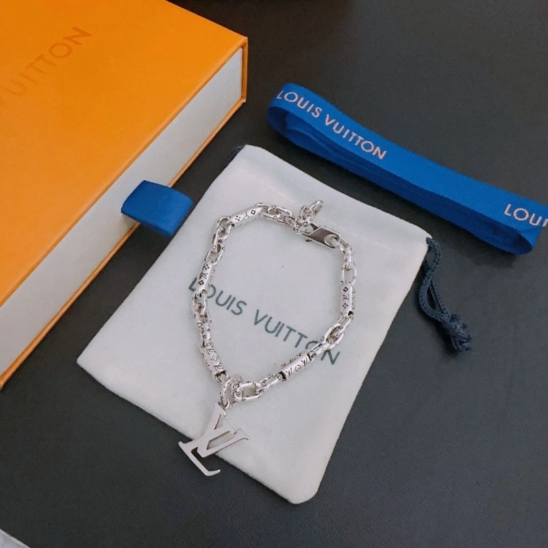 Affordable LX Necklaces 309672