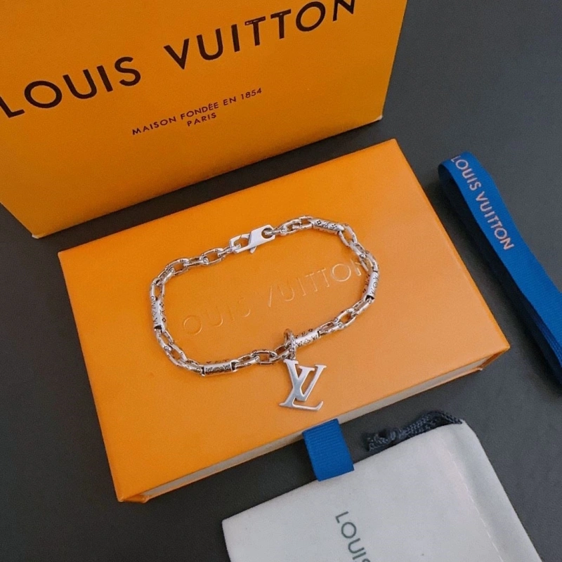 Affordable LX Necklaces 309672