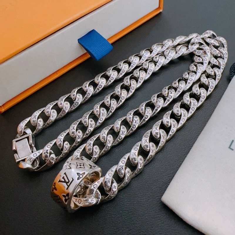 Comfortable LX Necklaces 309661