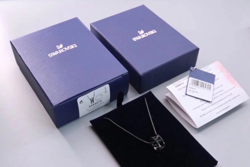 Minimalist Swxrxvski Necklaces 315023
