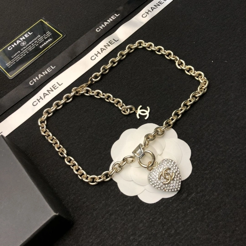 Comfortable Chxnxl Necklaces 289496