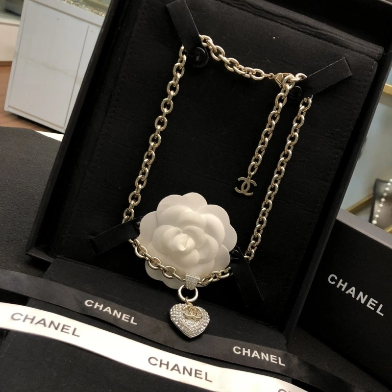 Comfortable Chxnxl Necklaces 289496
