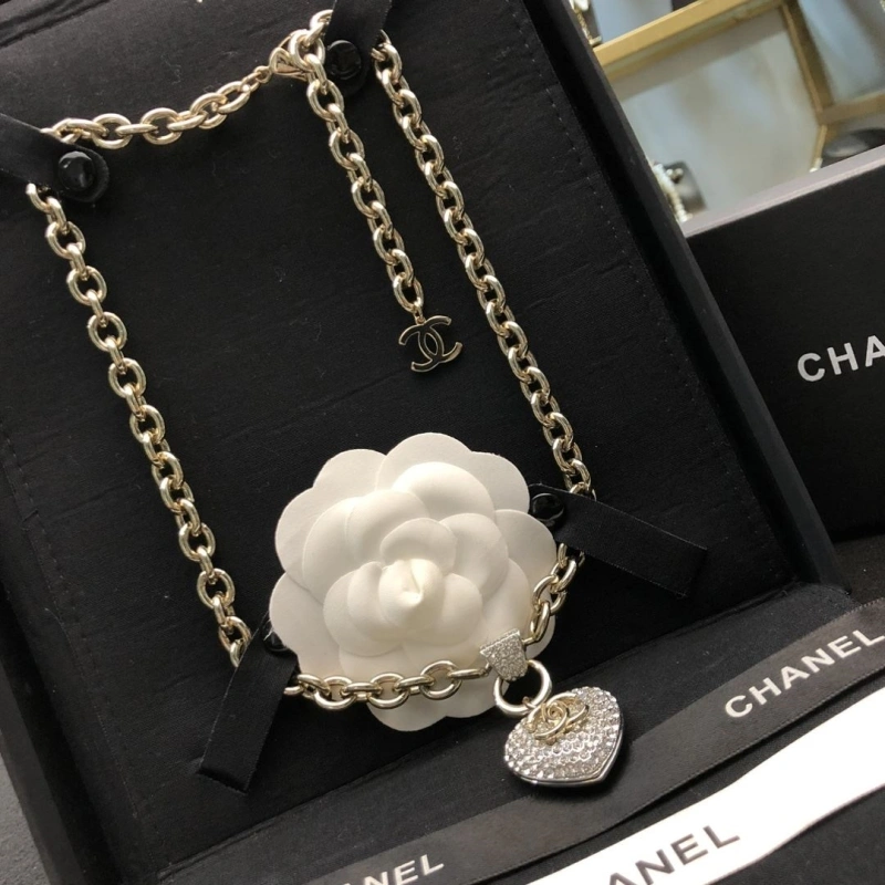 Comfortable Chxnxl Necklaces 289496