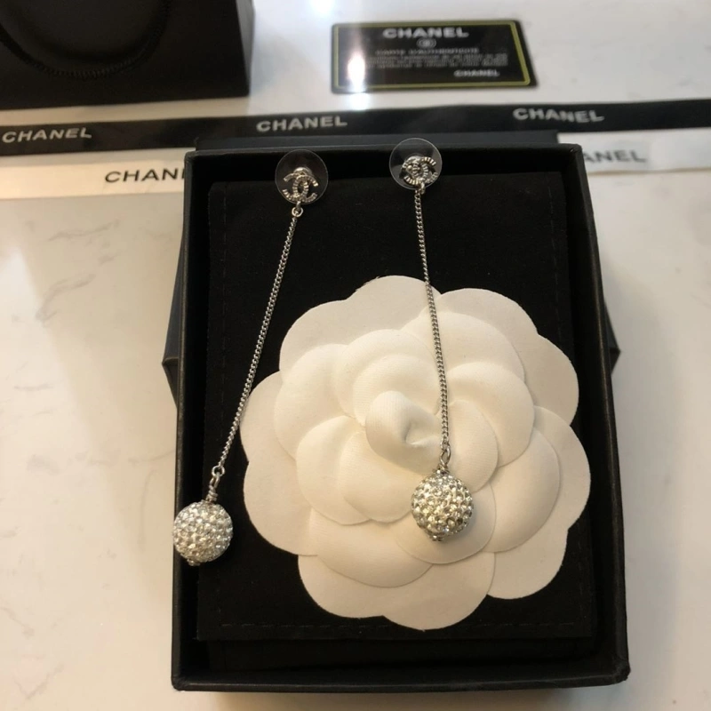 Efficient Chxnxl Earrings 289839