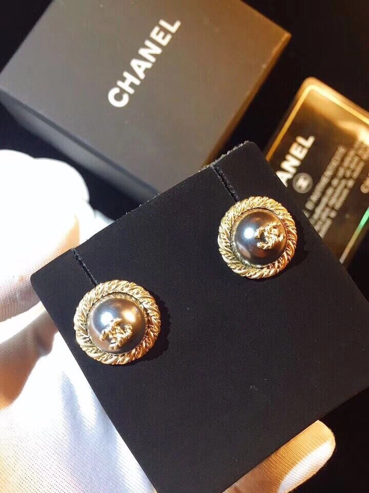 Bold Chxnxl Earrings 289837
