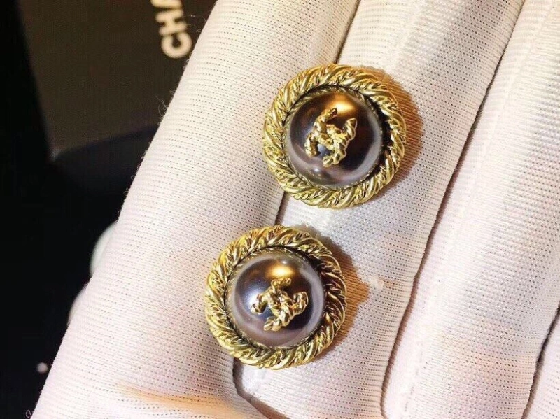 Bold Chxnxl Earrings 289837