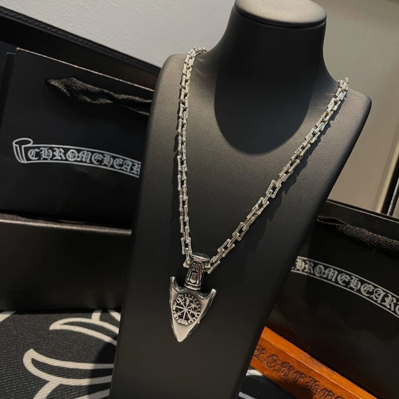 Breathable Chrxmx Hxxrts Necklaces 298374
